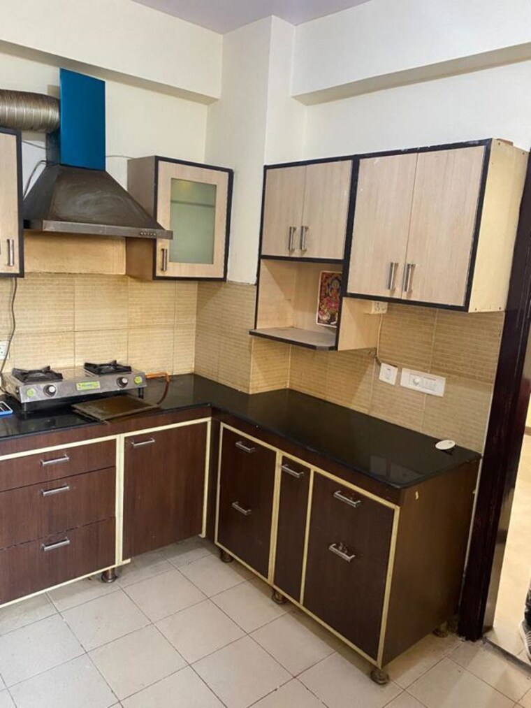 Kitchen, bptp-park-grandeura 3.5 Bedroom 2032 Sq.Ft. Apartment In Sector 82 Faridabad 10006884