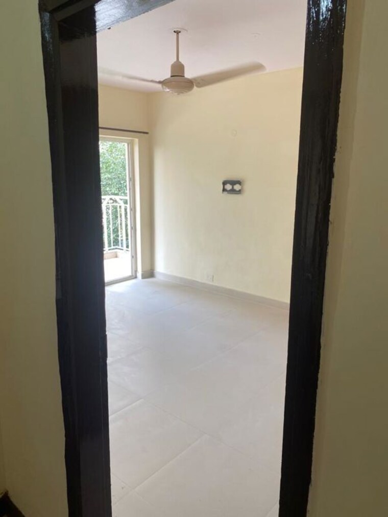 Room, bptp-park-grandeura 3.5 Bedroom 2032 Sq.Ft. Apartment In Sector 82 Faridabad 10006884