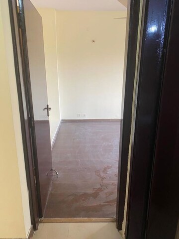 Building Lobby in 3.5 BHK Apartment at BPTP Park Grandeura, Sector 82 – for Sale