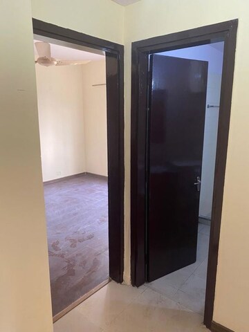 Building Lobby in 3.5 BHK Apartment at BPTP Park Grandeura, Sector 82 – for Sale