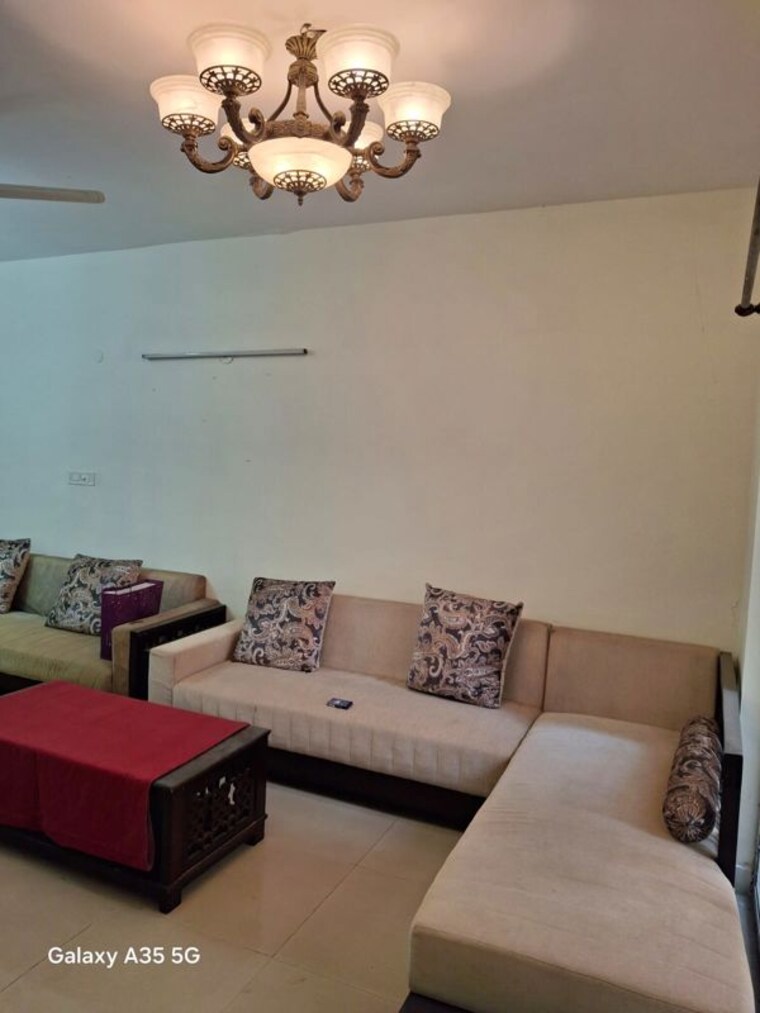 Living Room, paras-tierea 3 Bedroom 1660 Sq.Ft. Apartment In Sector 137 Noida 10007055