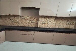 Furnished Amenities in 3 BHK Builder Floor at Dwarka Mor – for Sale