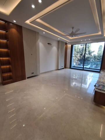 Living Room in 4 BHK Builder Floor at South City 1 – for Sale