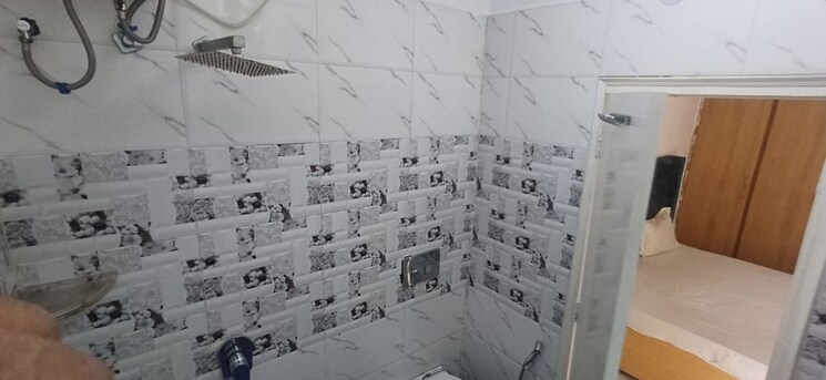 Bathroom, sector 27 2 Bedroom 1050 Sq.Ft. Builder Floor In Sector 27 Gurgaon 10007093