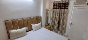 Living Room in 2 BHK Builder Floor at Sector 27 – for Rent