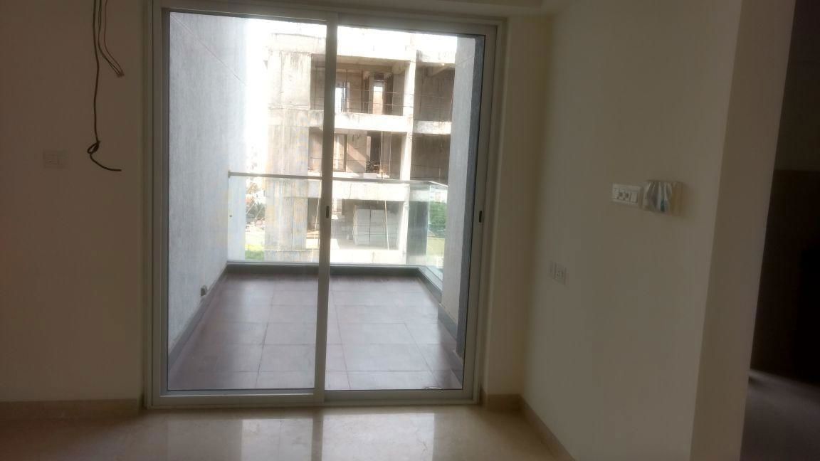 2 BHK + Servant Room 1000 Sq.Ft. Apartment in Paranjape Yuthika Apartment