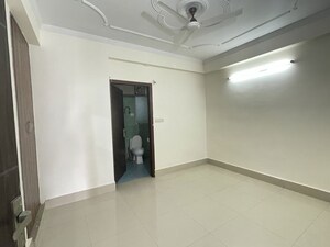 Room in 2 BHK Builder Floor at Saket – for Rent