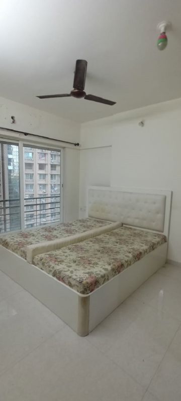 2 BHK Apartment For Rent in Gurukrupa Marina Enclave