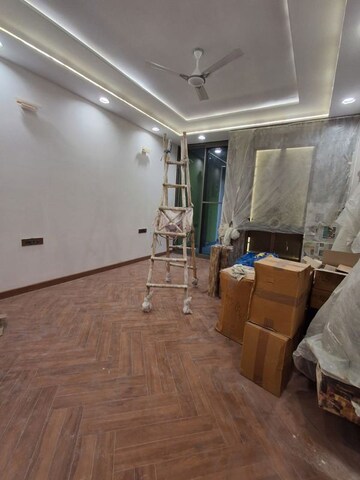  4 BHK Builder Floor at South City 1 – for Sale