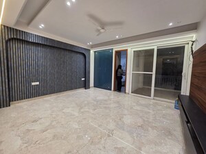 Room in 4 BHK Builder Floor at Chattarpur – for Rent