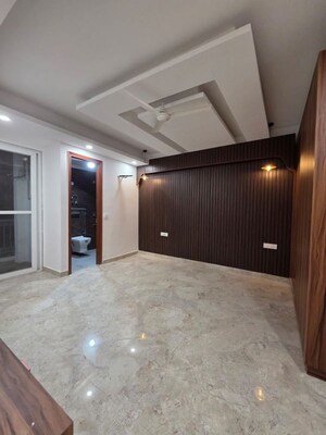 Room in 4 BHK Builder Floor at Chattarpur – for Rent