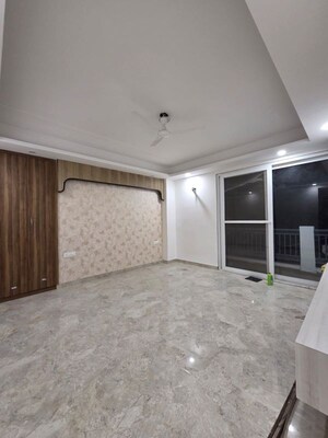 Room in 4 BHK Builder Floor at Chattarpur – for Rent