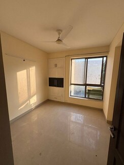 3 BHK Apartment For Sale in Emaar Gurgaon Greens