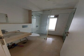 Room in 1 BHK Apartment at Godrej The Trees, Vikhroli East – for Sale