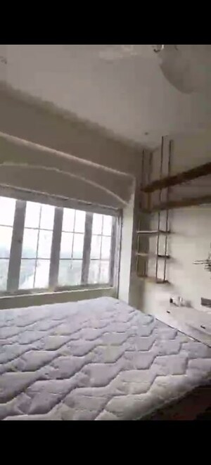 Room in 2 BHK Apartment at Samartha Sampada, Andheri West – for Rent