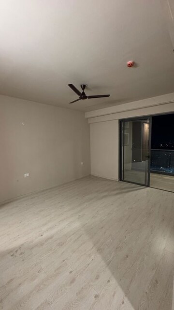Room in 3 BHK Apartment at M3M Heights, Sector 65 – for Sale