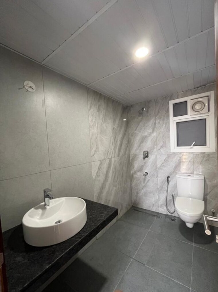 Bathroom, prestige-beverly-hills 3 Bedroom 1874 Sq.Ft. Apartment In Kokapet Hyderabad 9919567