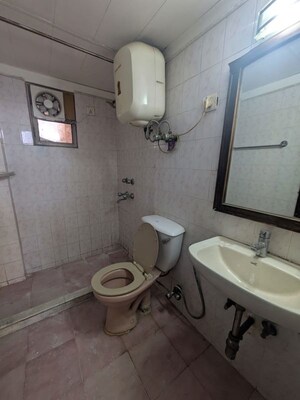 Bathroom in 2 BHK Apartment at Sector 28 – for Rent