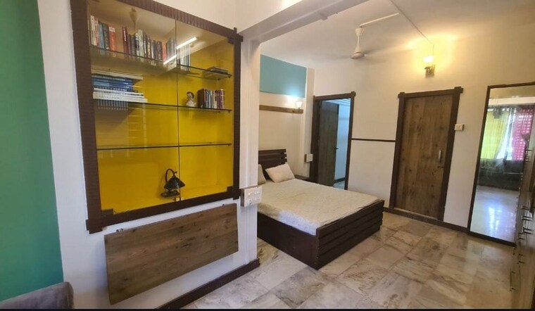 Bedroom, bandra west 1 Bedroom 500 Sq.Ft. Apartment In Bandra West Mumbai 10007620