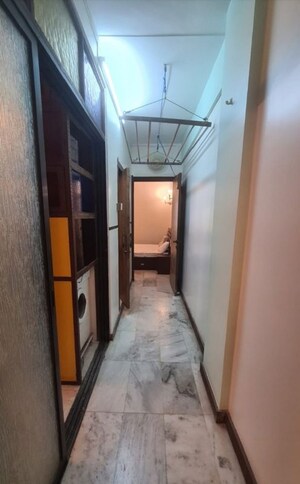  1 BHK Apartment at Bandra West – for Rent