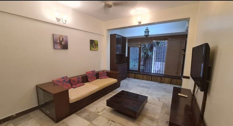 Bedroom, bandra west 1 Bedroom 500 Sq.Ft. Apartment In Bandra West Mumbai 10007620