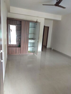 Room in 3 BHK Apartment at Morabadi – for Sale