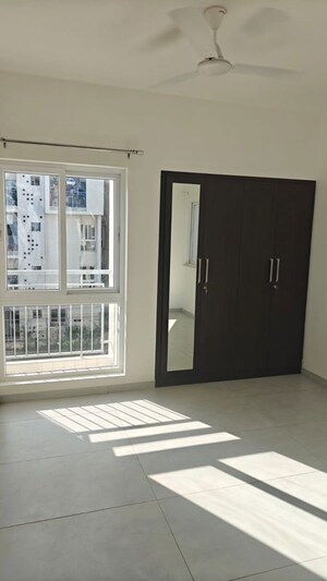 Room in 3 BHK Apartment at Casagrand Boulevard, Hennur Road – for Rent