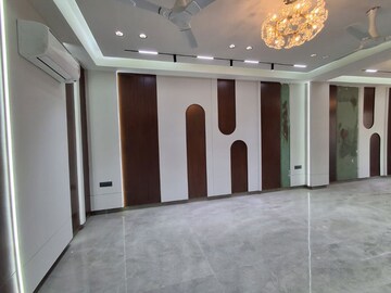 Bedroom in 3 BHK Builder Floor at Sector 57 – for Sale