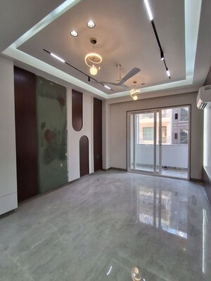 Room in 3 BHK Builder Floor at Sector 57 – for Sale