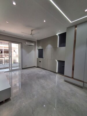 Room in 3 BHK Builder Floor at Sector 57 – for Sale