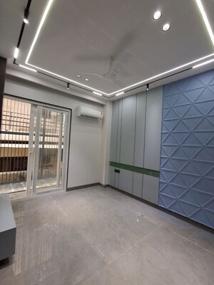 Room in 3 BHK Builder Floor at Sector 57 – for Sale