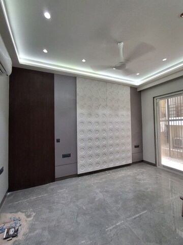 Room in 3 BHK Builder Floor at Sector 57 – for Sale