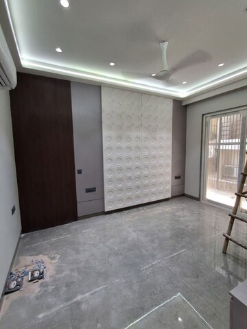 Room in 3 BHK Builder Floor at Sector 57 – for Sale