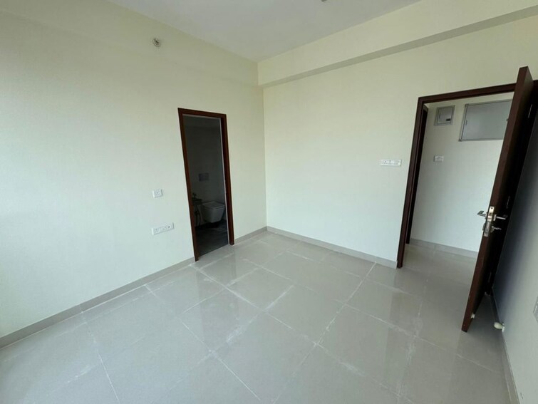 Room, malad east 2 Bedroom 790 Sq.Ft. Apartment In Malad East Mumbai 10007681