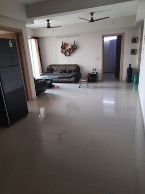 Room in 3 BHK Apartment at Microtek Greenburg, Sector 86 – for Rent