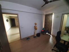 3 BHK + Pooja Room,Servant Room Apartment For Rent in Microtek Greenburg