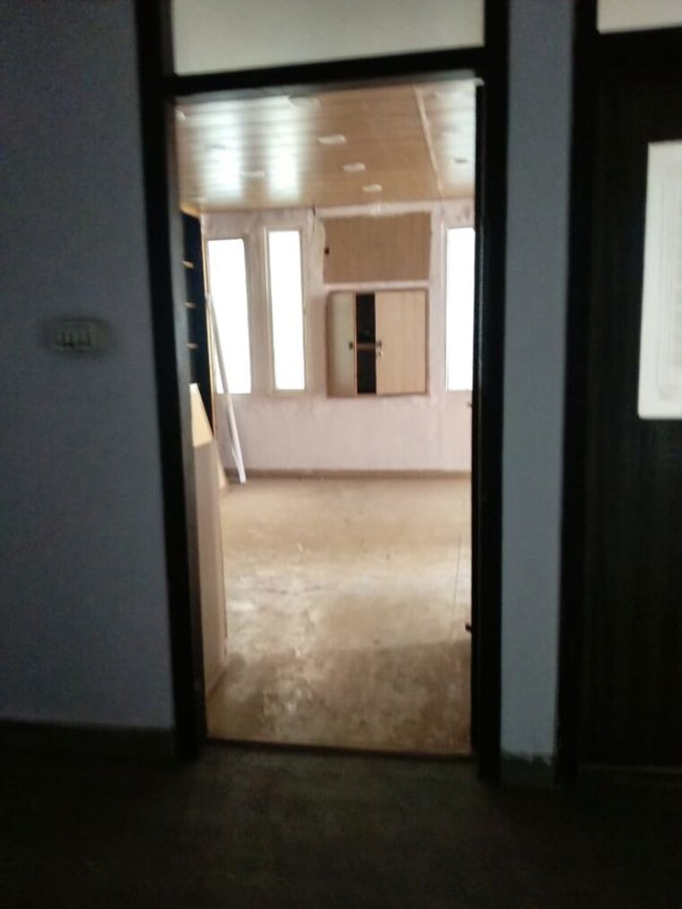 Room, naraina industrial area phase 1 Commercial Office Space 3200 Sq.Ft. In Naraina Industrial Area Phase 1 Delhi 10007674