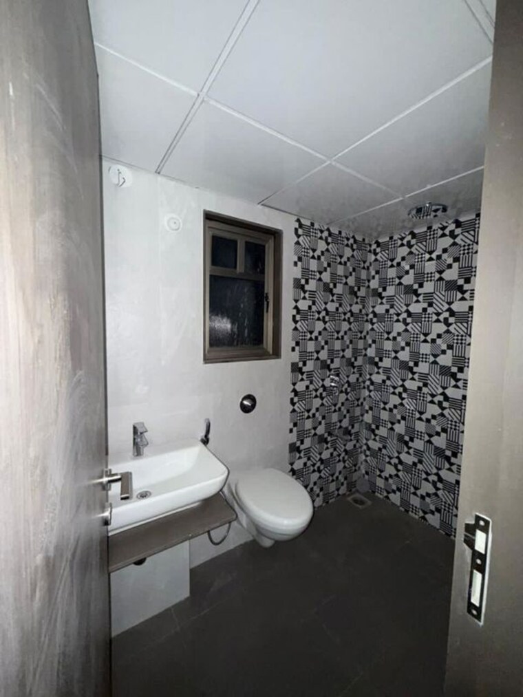Bathroom, bramhacorp-the-collection 2 Bedroom 670 Sq.Ft. Apartment In Kalyani Nagar Pune 10007703