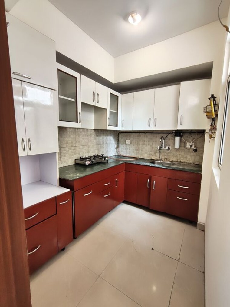Kitchen, jaypee-greens-kosmos 2 Bedroom 950 Sq.Ft. Apartment In Sector 134 Noida 10007800