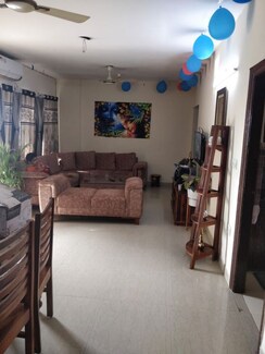 3.5 BHK + Servant Room Apartment For Rent in Orris Carnation Residency