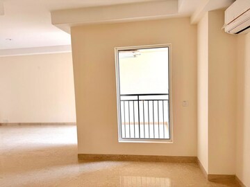 Room in 2.5 BHK Apartment at GLS Avenue 81, Sector 81 – for Rent