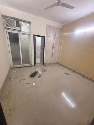 Room in 3 BHK Villa at Amrapali Dream Valley, Tech Zone 4 Greater Noida – for Sale