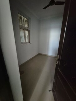 3 BHK + Servant Room Apartment For Rent in Gardenia Gateway