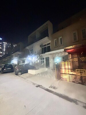 3 BHK Villa For Sale in Amrapali Dream Valley, Tech Zone 4 Greater Noida