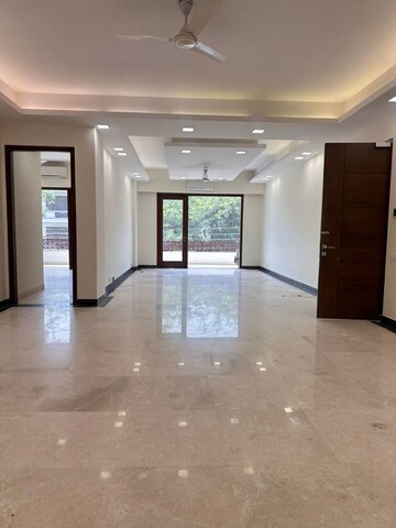 Room in 3 BHK Apartment at Ardee City Palm Grove Heights, Sector 52 – for Rent