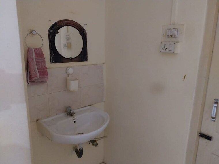 Bathroom, k-raheja-heights 2 Bedroom 830 Sq.Ft. Apartment In Malad East Mumbai 10007931