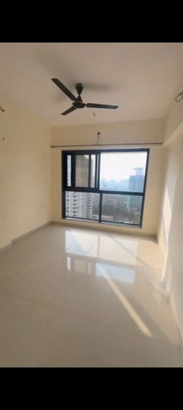 Room in 2 BHK Apartment at Chandak 34 Park Estate D Wing, Goregaon West – for Rent
