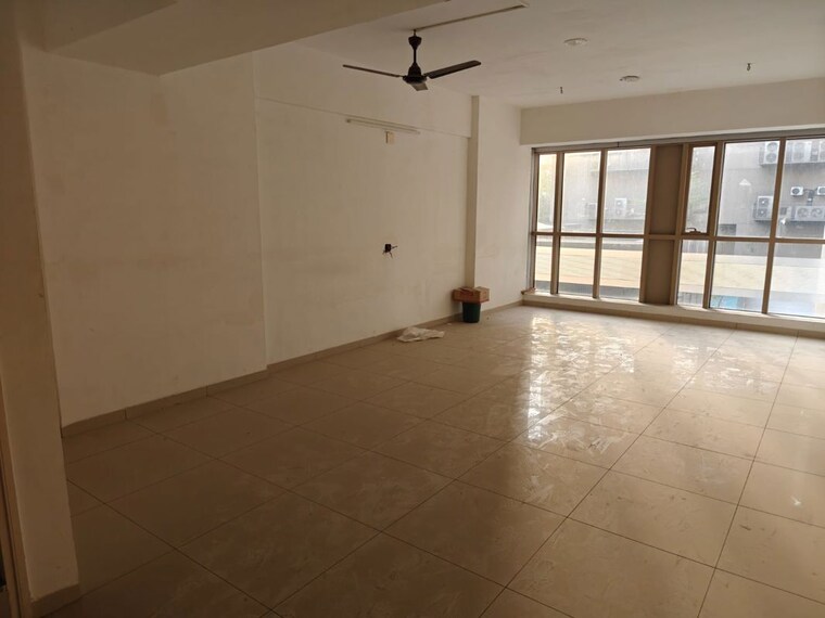 Room, shilp-epitome Commercial Office Space 696 Sq.Ft. In Bodakdev Ahmedabad 10007955
