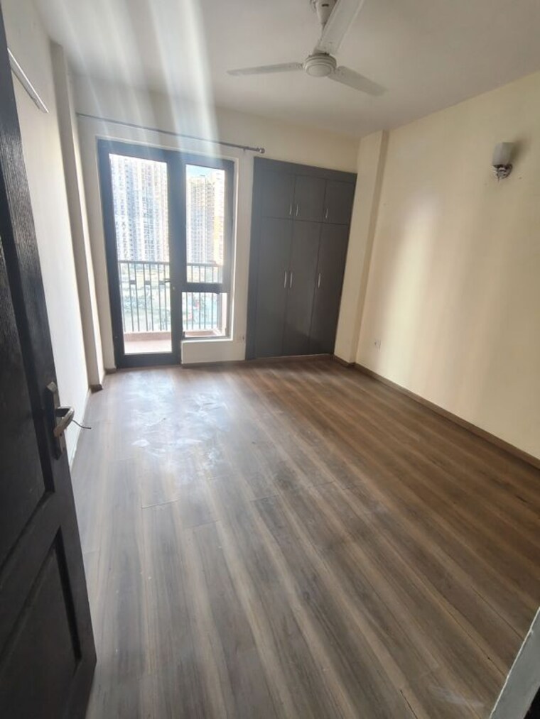 Room, logix-blossom-county 2 Bedroom 1040 Sq.Ft. Apartment In Sector 137 Noida 10008003