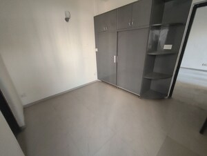 Room in 2 BHK Apartment at Logix Blossom County, Sector 137 – for Rent